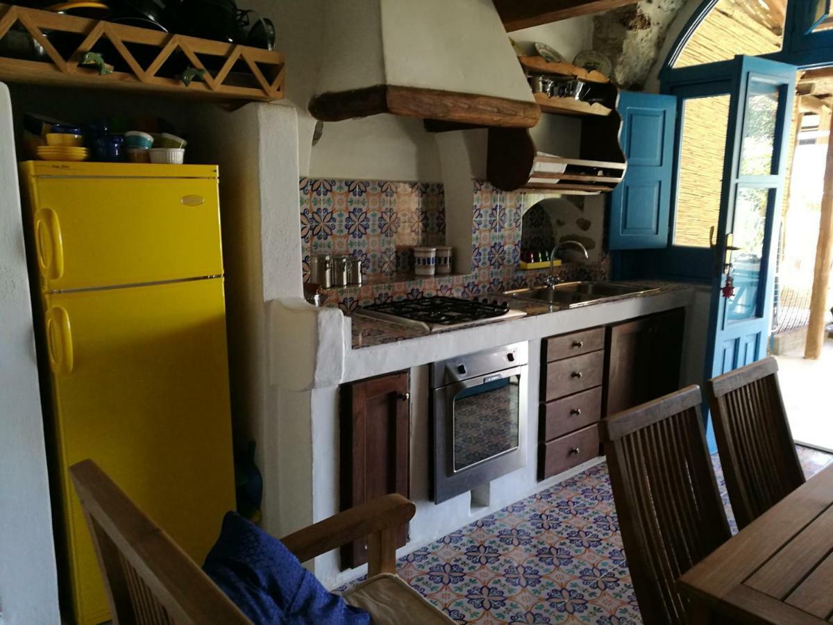 La Casa Di Via Lungomare Villa Santa Marina Salina Luaran gambar