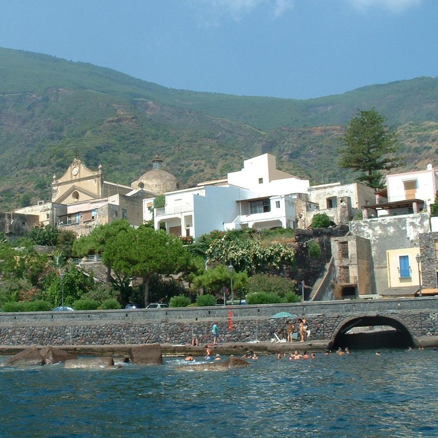 La Casa Di Via Lungomare Villa Santa Marina Salina Bilik gambar